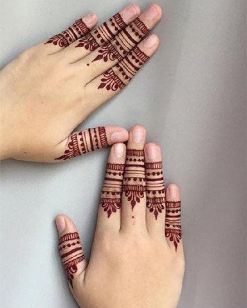 4. Floral Finger Mehndi Design 