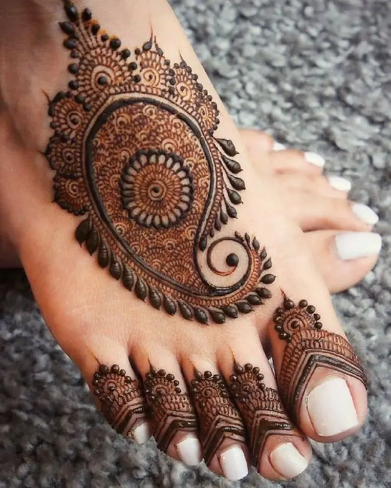 10+ Stunning Feet Mehndi Designs that went really popular on Insta! |  Bridal Look | Wedding Blog
