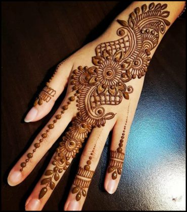 13 Back Hand Mehndi Designs That are Ideal for All Occasions